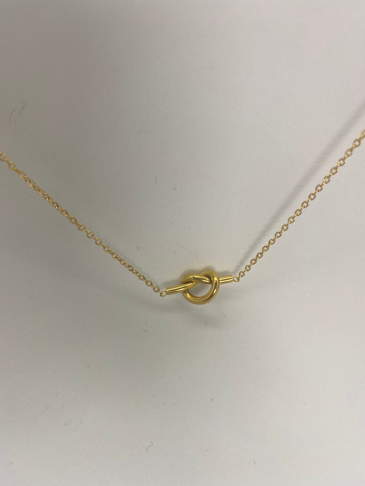 CALLI KNOT NECKLACE | 18K gold plated