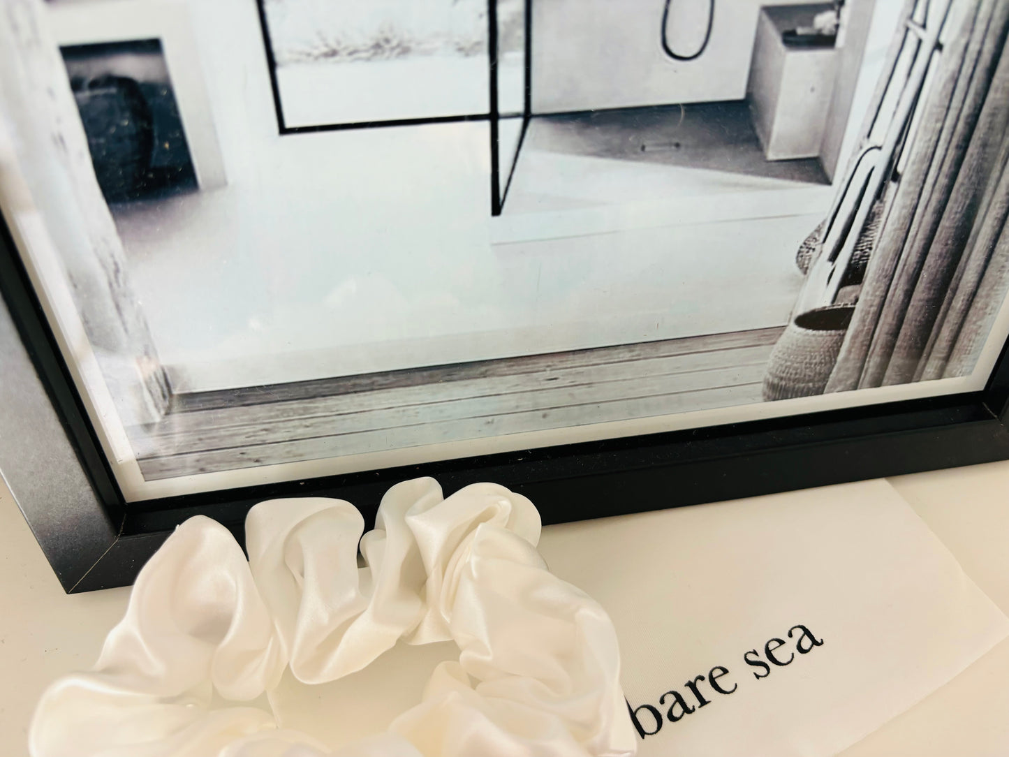 MULBERRY SILK SCRUNCHIE | IVORY
