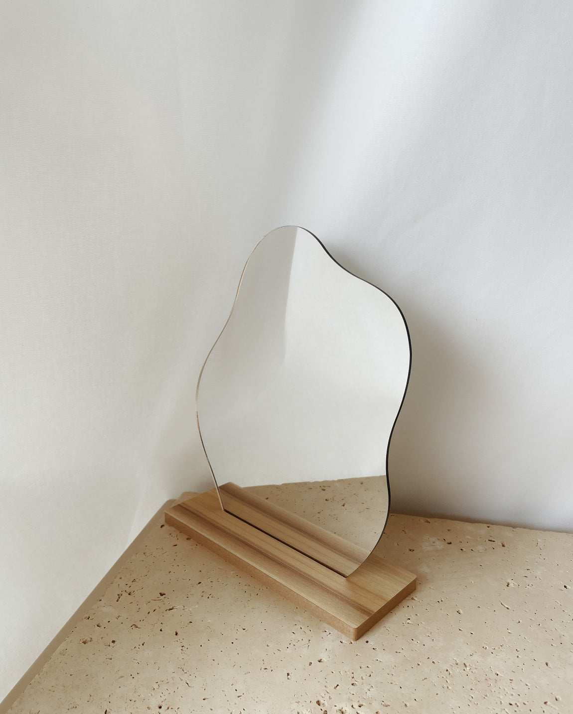 THE POND MIRROR