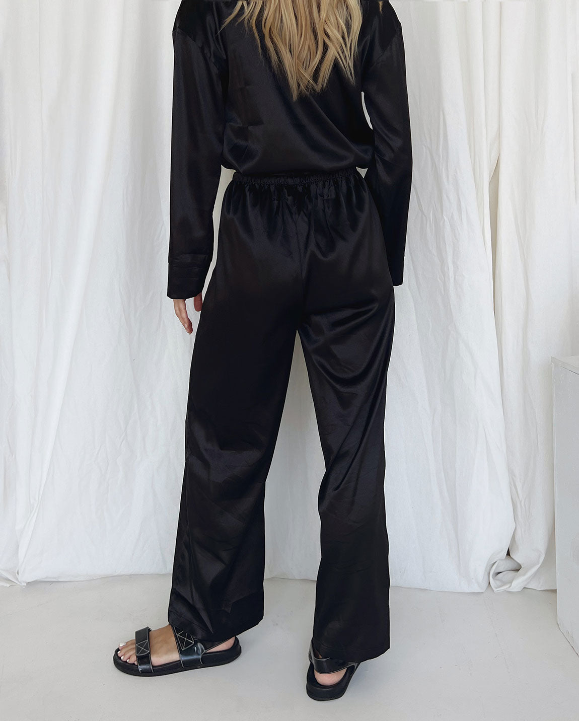 HILLARY SATIN PYJAMA SET | BLACK