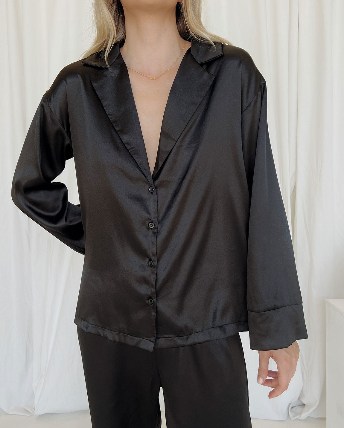 HILLARY SATIN PYJAMA SET | BLACK