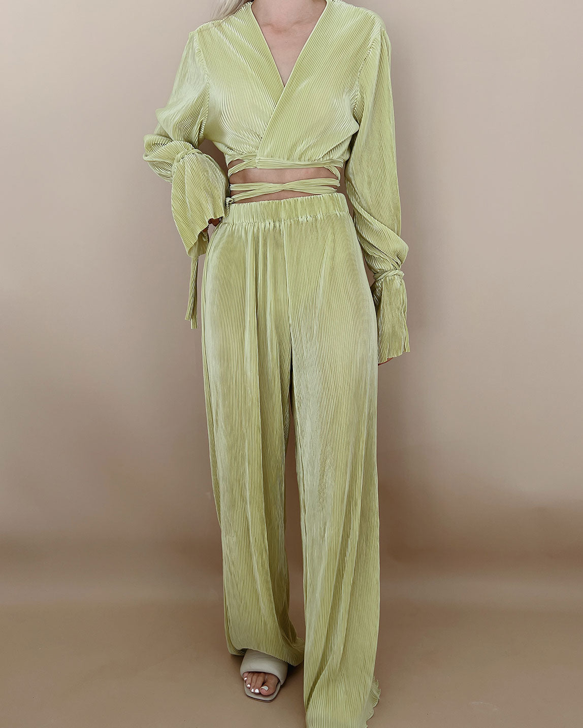 THE VERONA WRAP TOP | GREEN