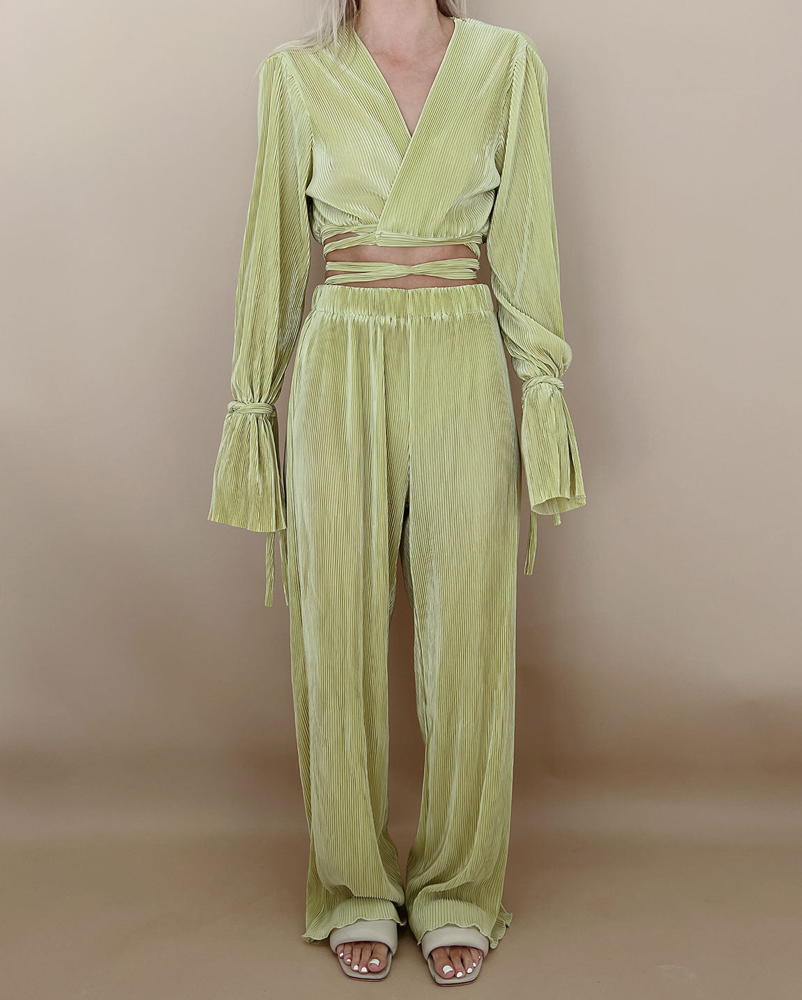 THE VERONA WRAP TOP | GREEN