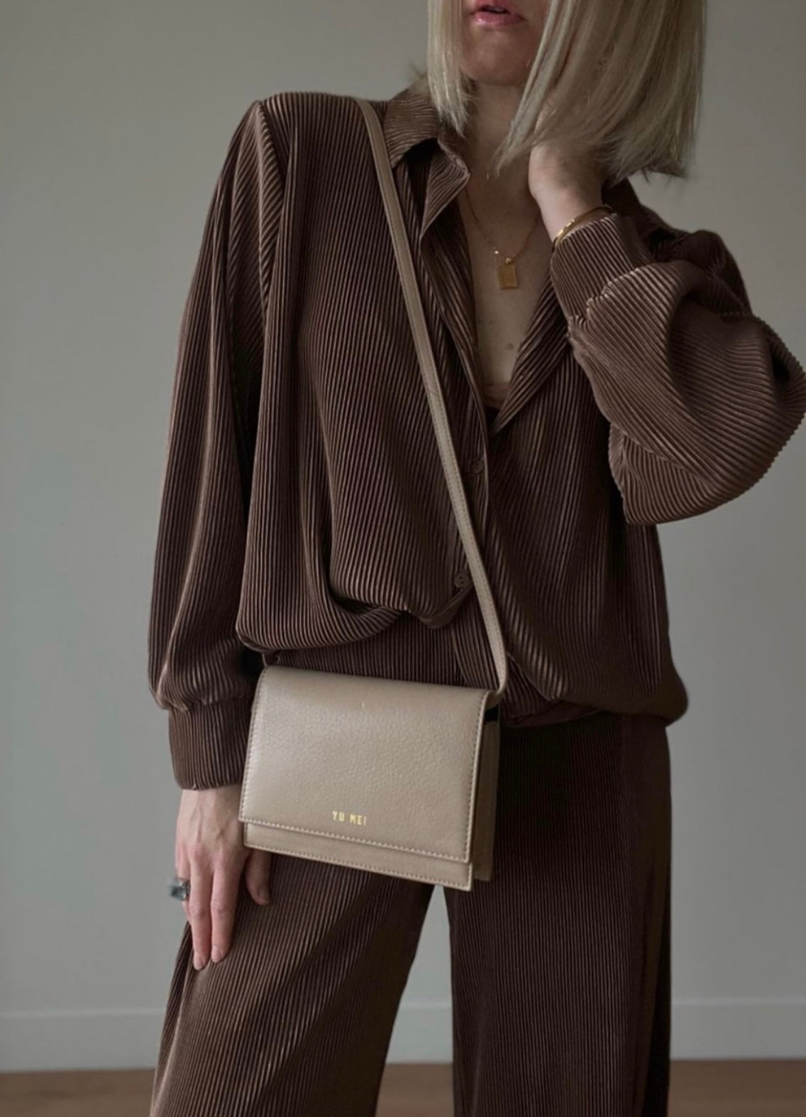 THE MILAN BLOUSE | BROWN