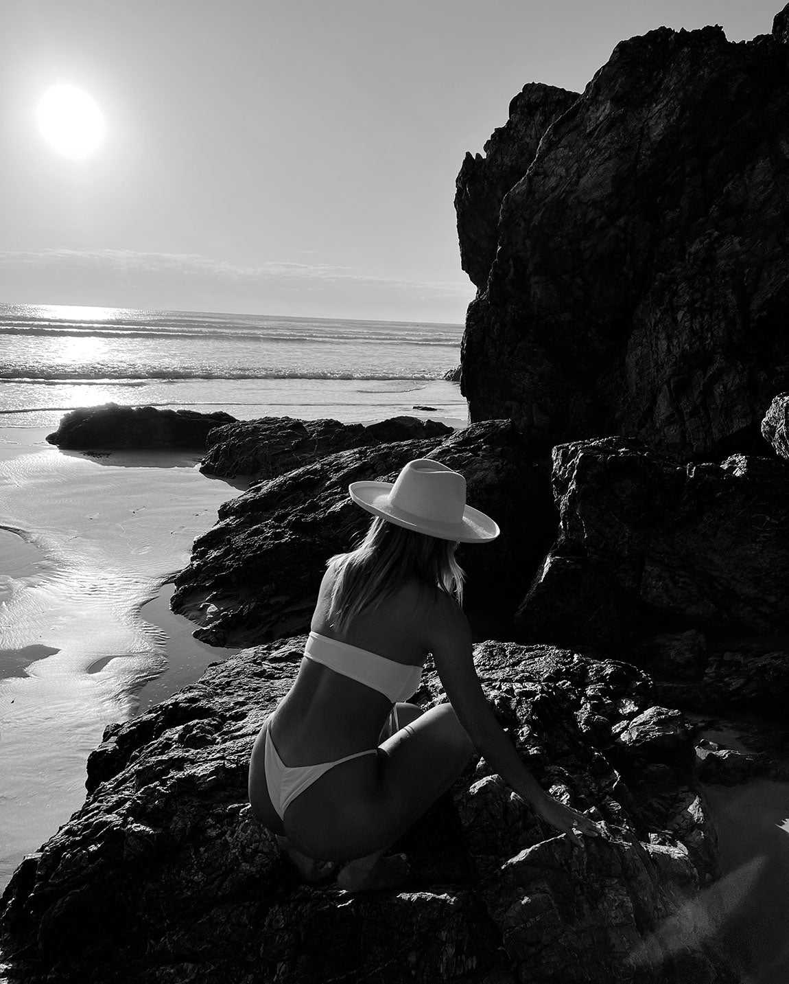 BELLA V Cut Bottom | IVORY