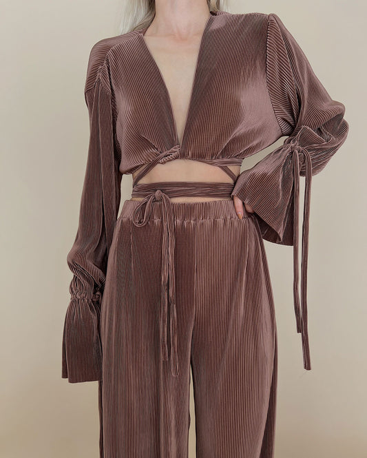 THE VERONA WRAP TOP | BROWN